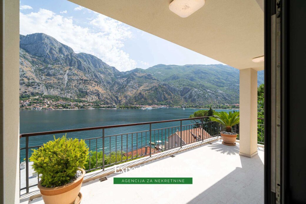 Villa for sale in Bay of Kotor