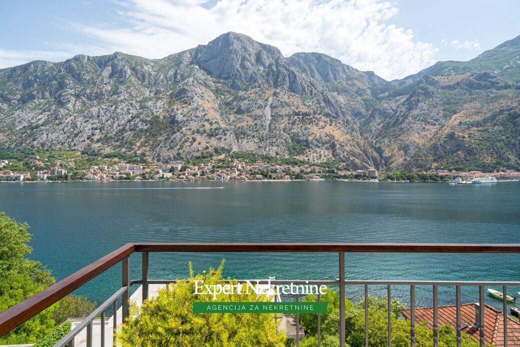 Villa for sale in Bay of Kotor