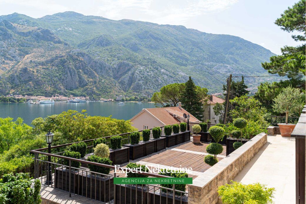 Villa for sale in Bay of Kotor