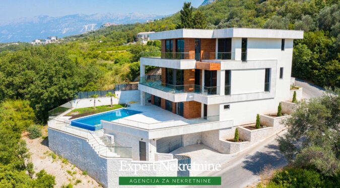 Luxury villa for sale in Budva Riviera