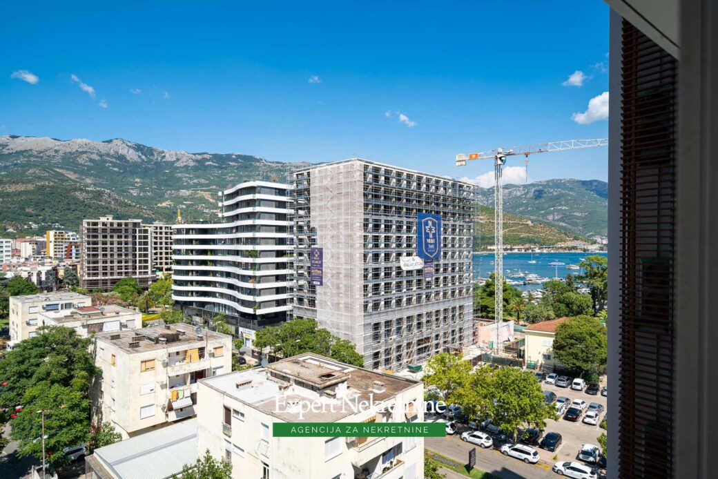 Luksuzni apartman kod starog grada Budva