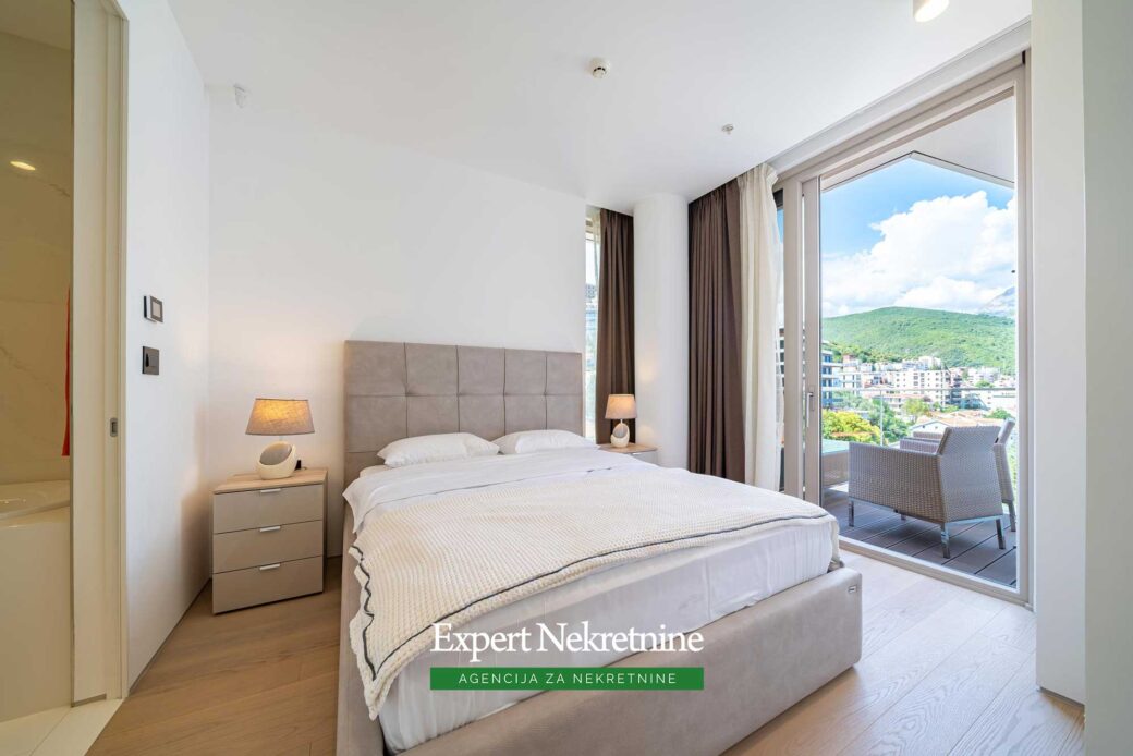 Luksuzni apartman kod starog grada Budva