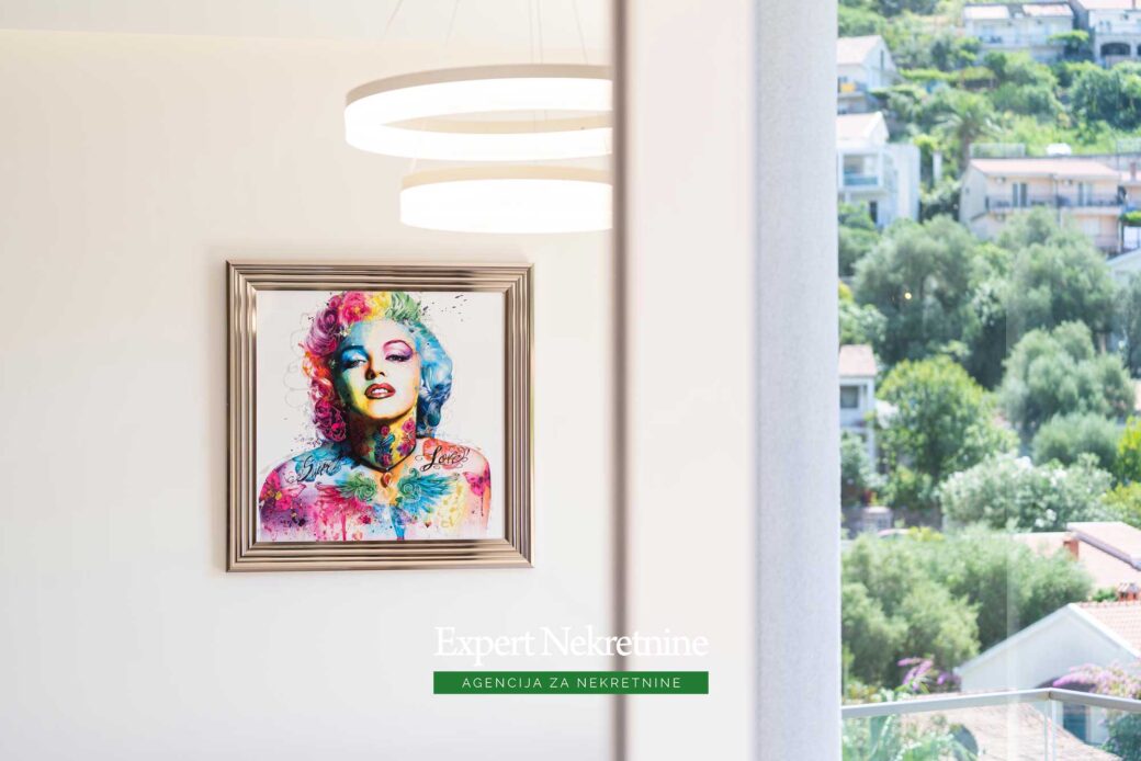 Luksuzni apartman kod starog grada Budva