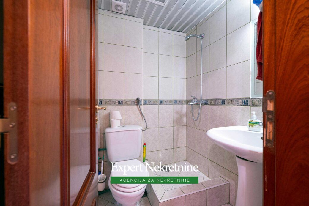 Prodaje se duplex apartman u Budvi