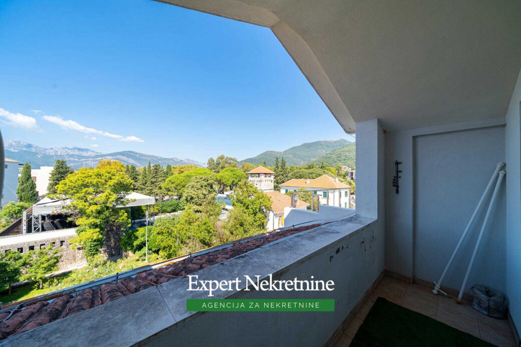 Duplex for sale in center of Tivat