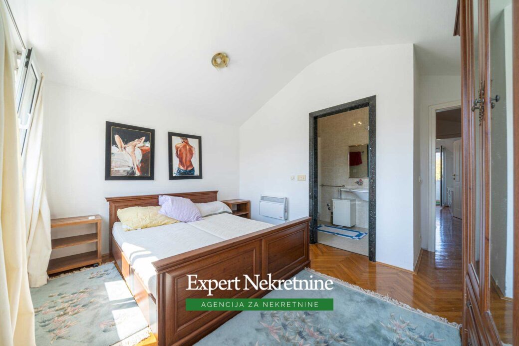 Duplex for sale in center of Tivat