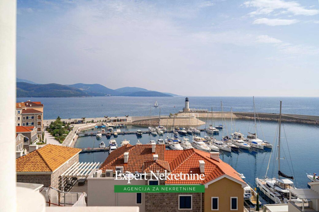 Luxury apartment for sale in Lustica Bay