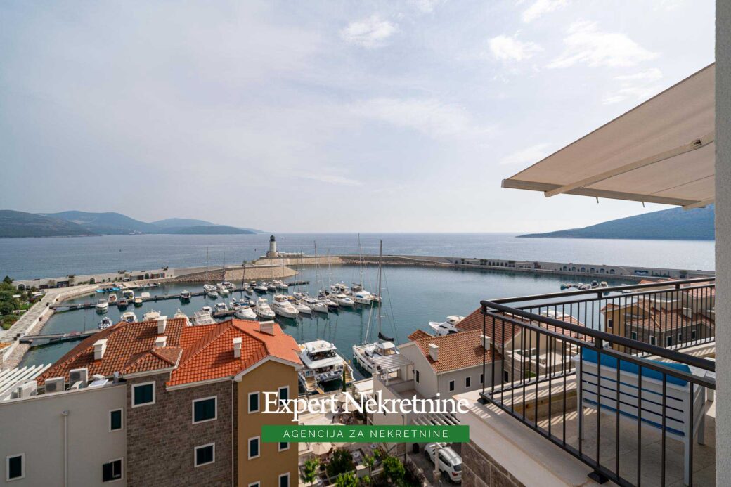 Luxury apartment for sale in Lustica Bay