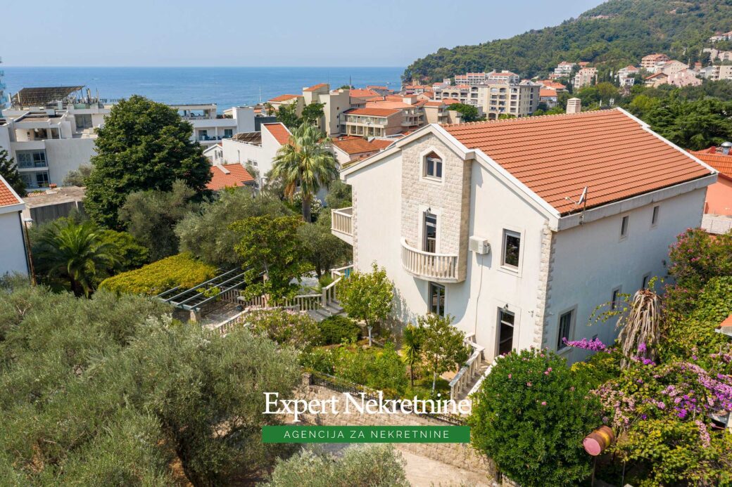 Luxury villa for sale in Budva Riviera