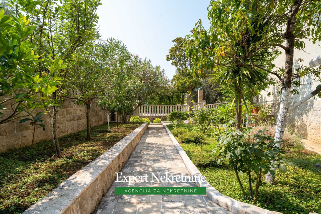 Luxury villa for sale in Budva Riviera