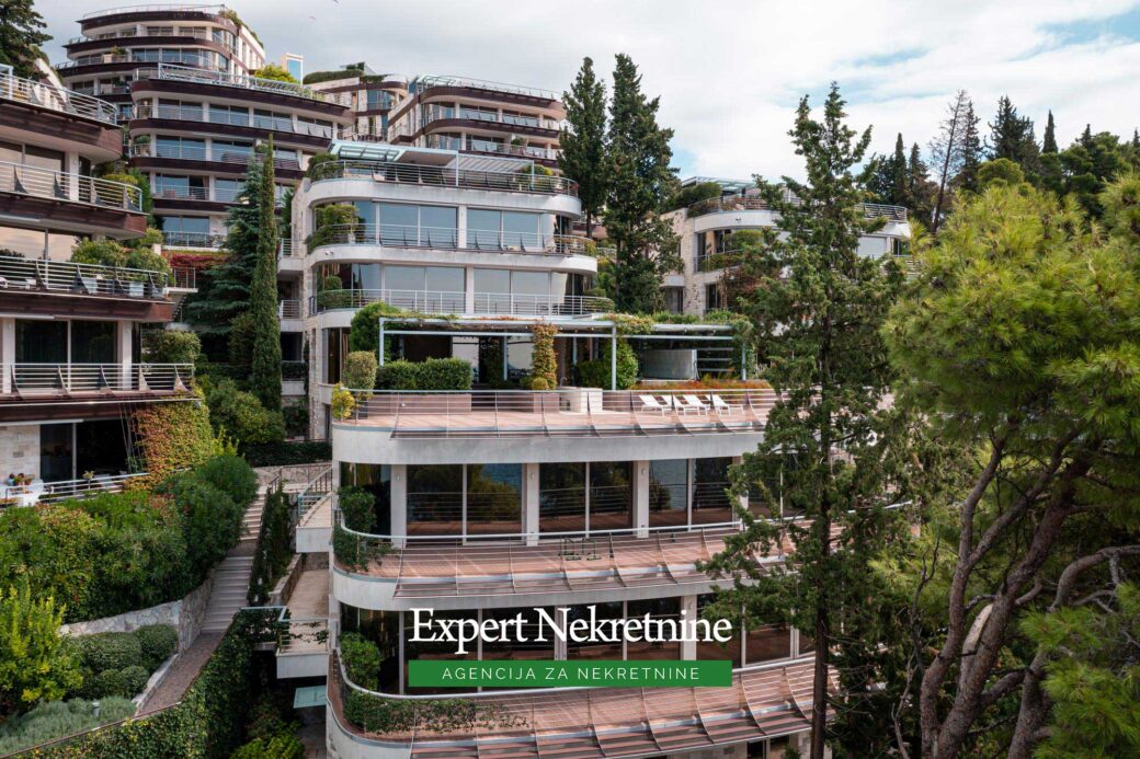 Luxury apartment for sale in Dukley Gardens