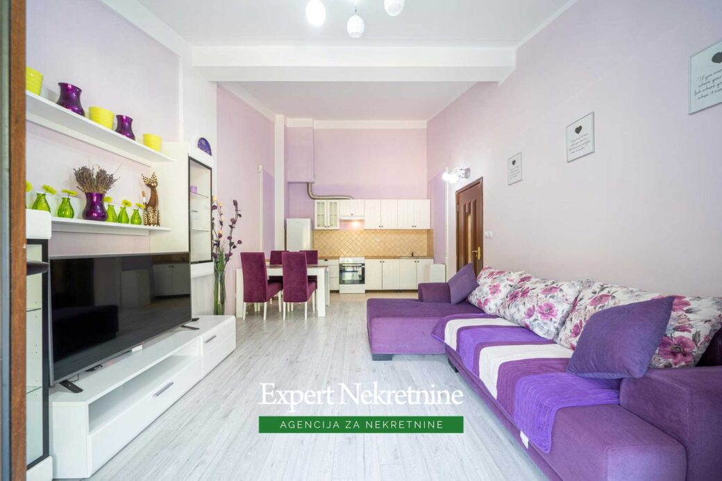 Prodaje se apartman u Budvi