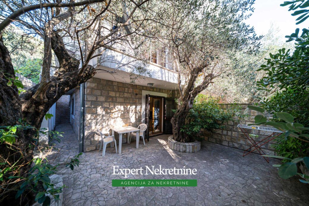 Apartment for sale in Sveti Stefan