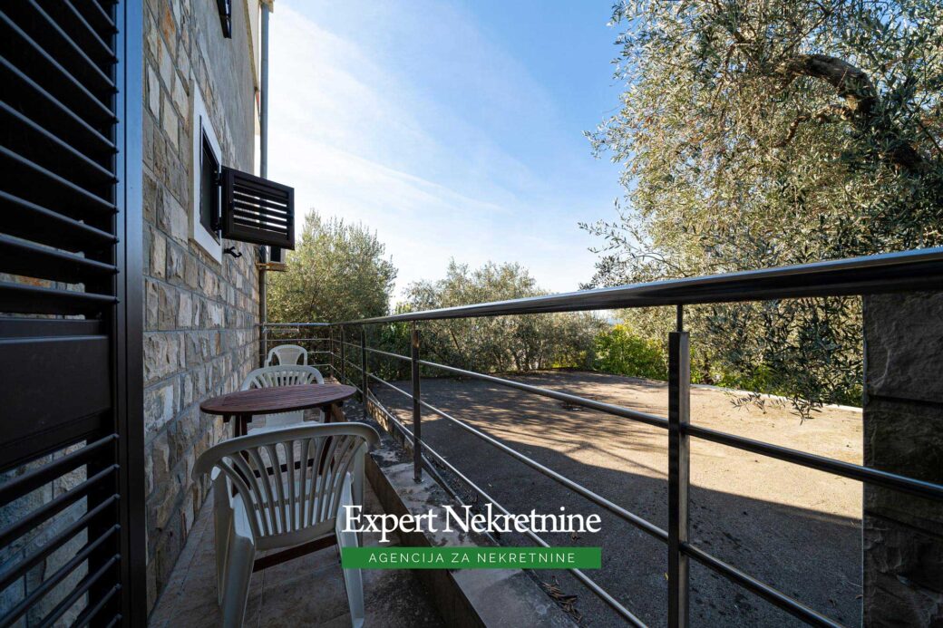 Apartment for sale in Sveti Stefan