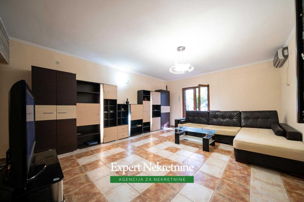 Apartment for sale in Sveti Stefan