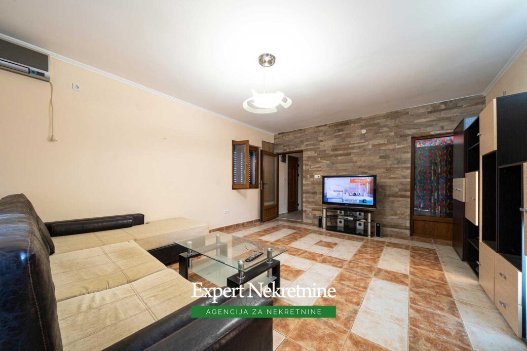 Apartment for sale in Sveti Stefan