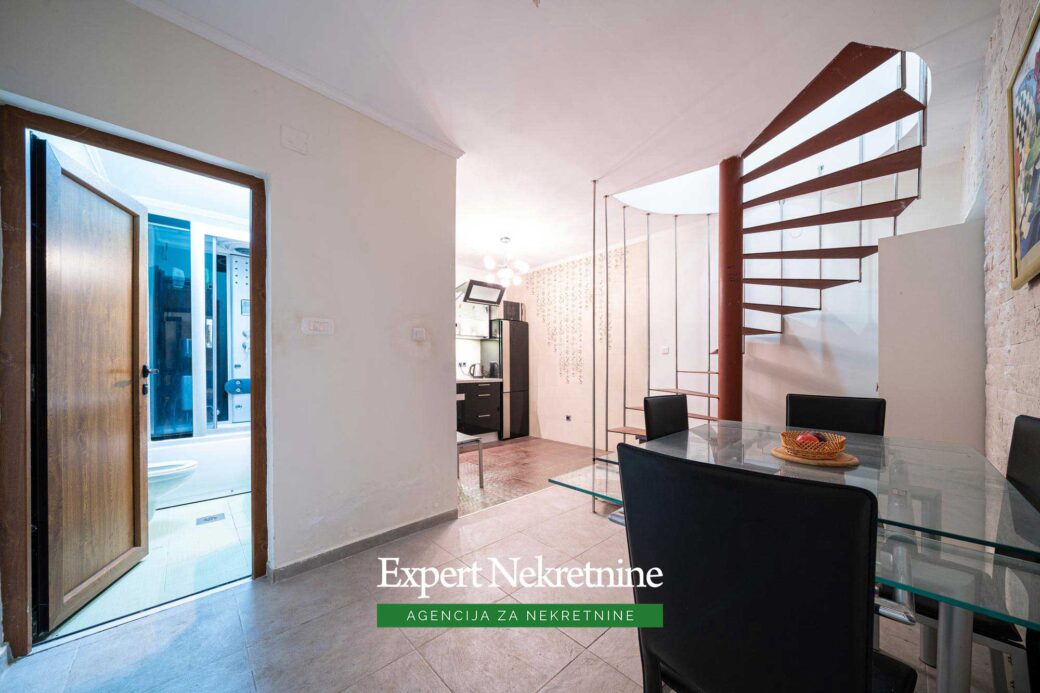 Apartment for sale in Sveti Stefan