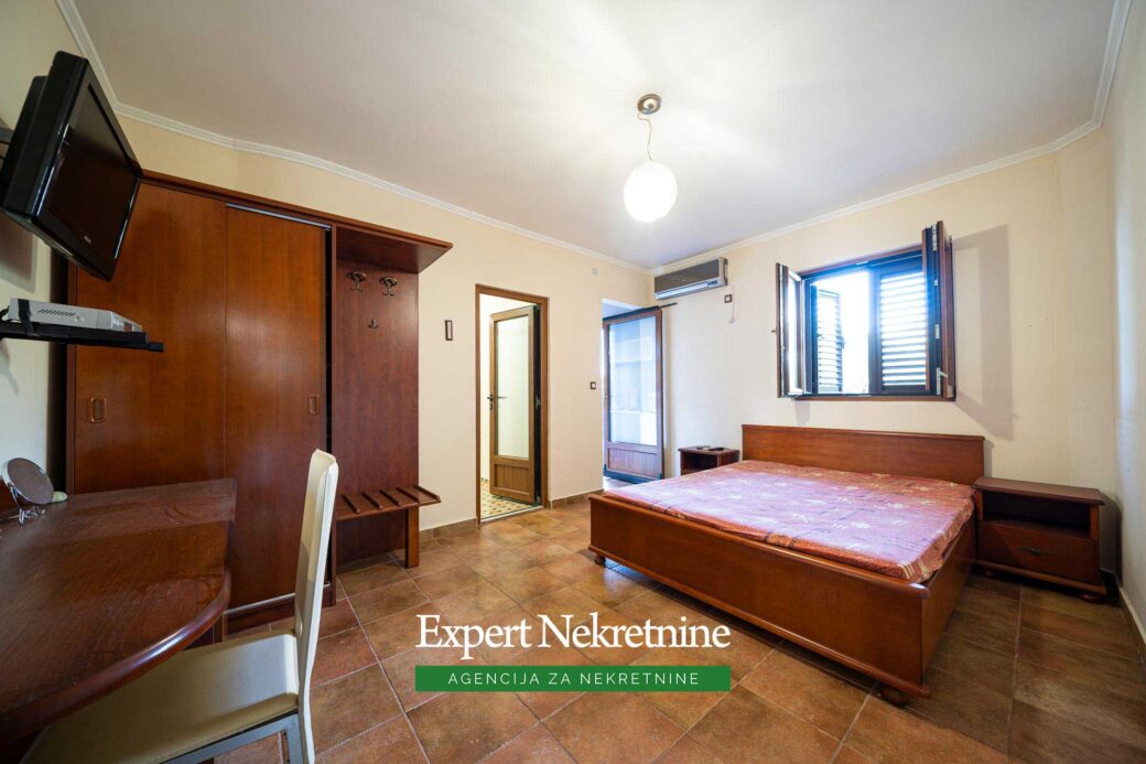Apartment for sale in Sveti Stefan