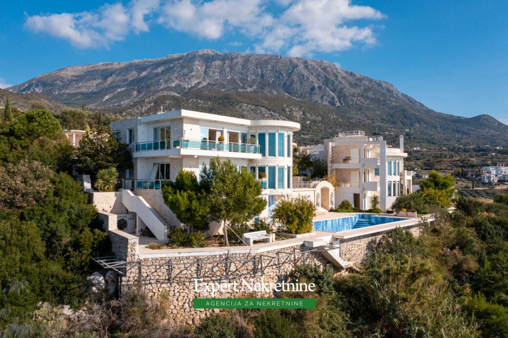 Luxury villa for sale in Bar