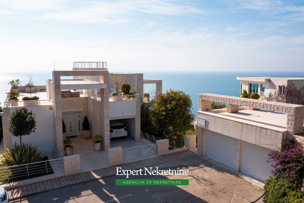Luxury villa for sale in Bar