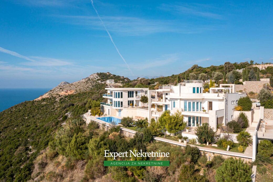 Luxury villa for sale in Bar