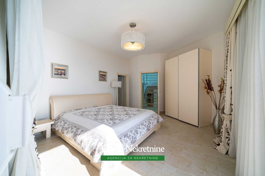 Luxury villa for sale in Bar