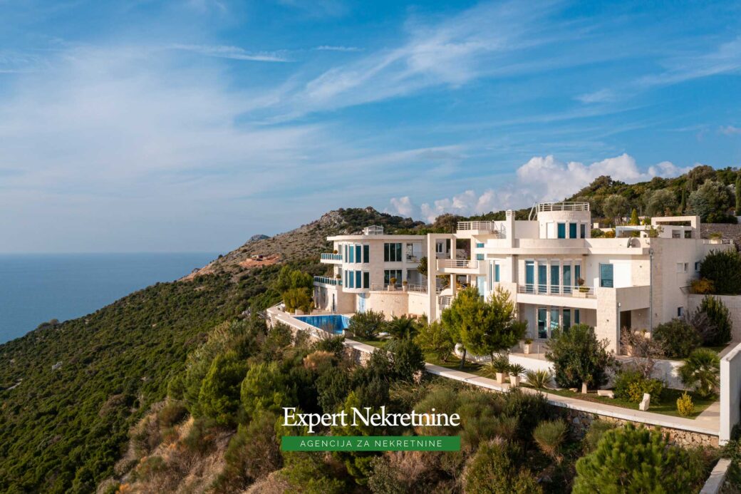 Luxury villa for sale in Bar