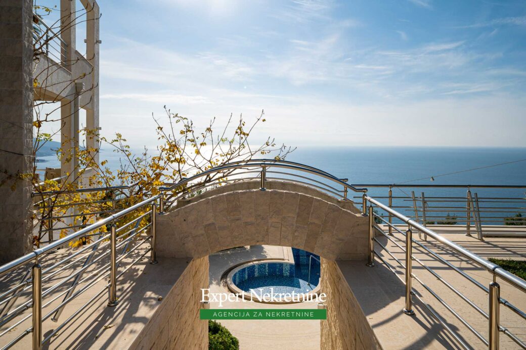 Luxury villa for sale in Bar