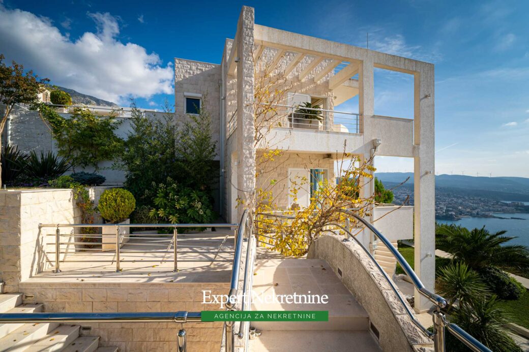 Luxury villa for sale in Bar