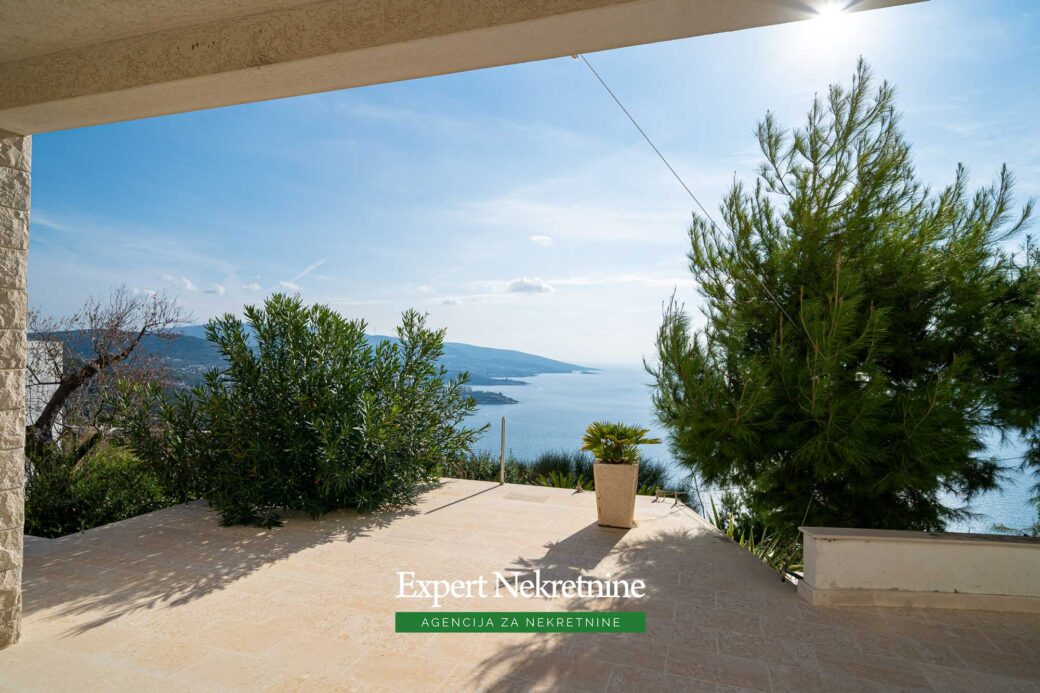 Luxury villa for sale in Bar