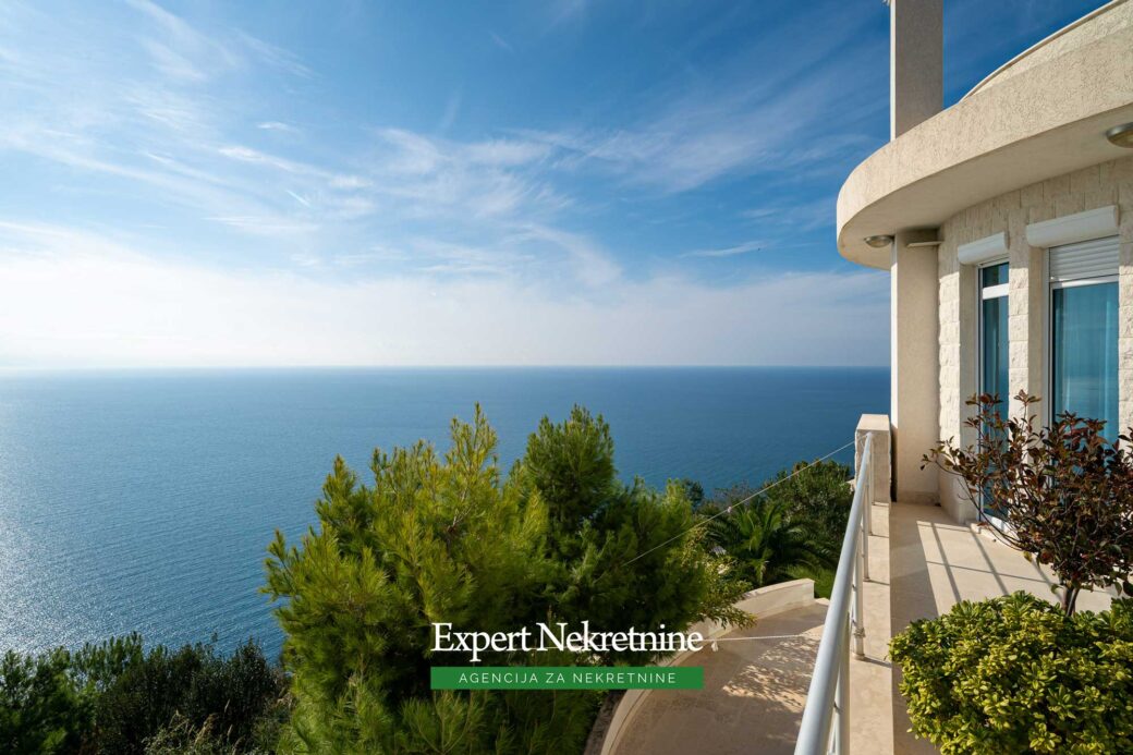 Luxury villa for sale in Bar