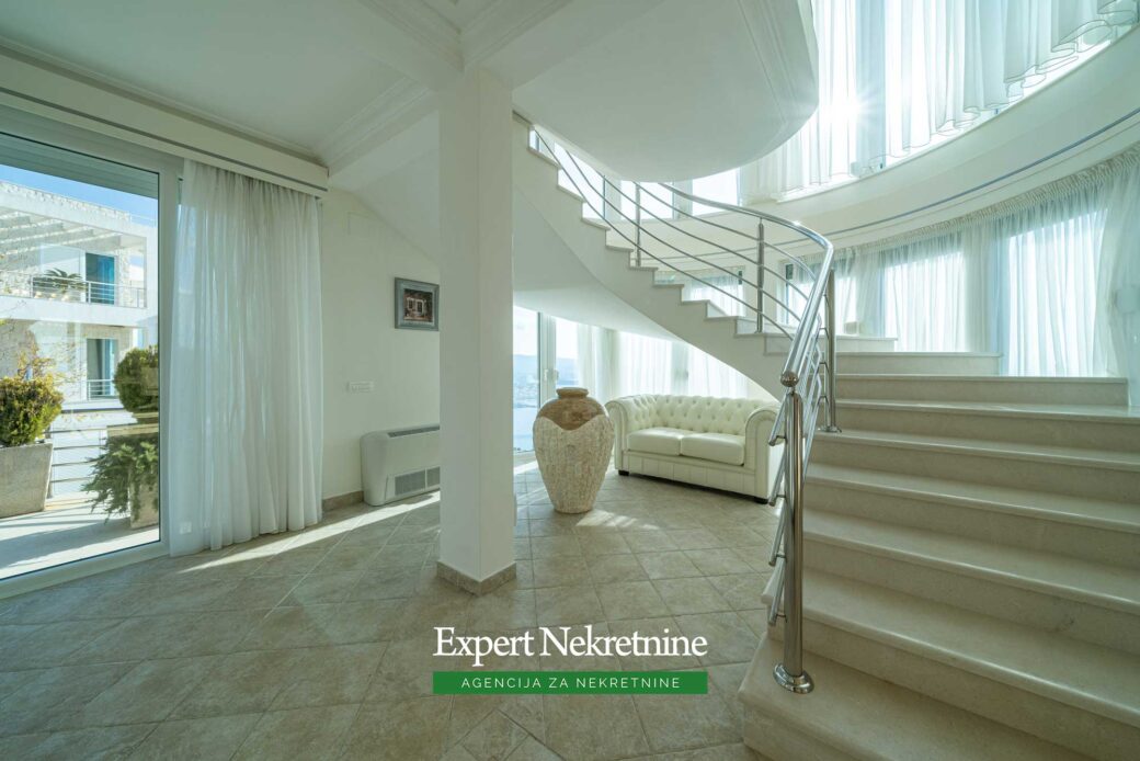 Luxury villa for sale in Bar