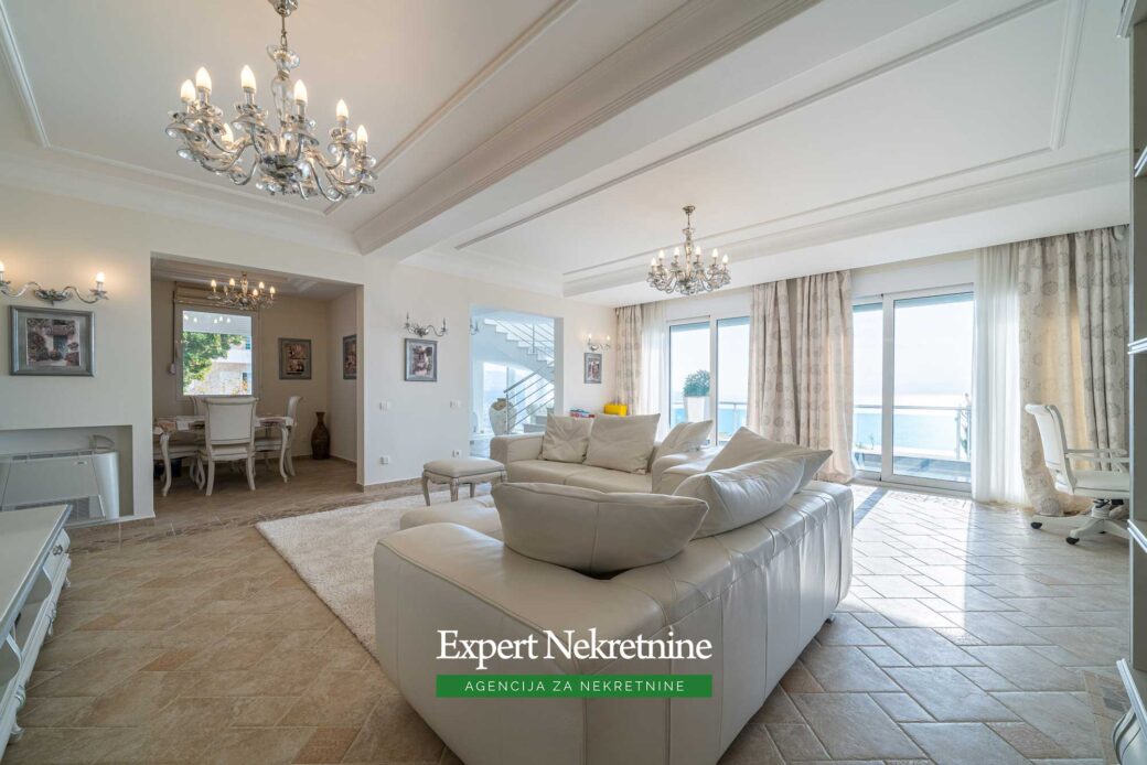 Luxury villa for sale in Bar