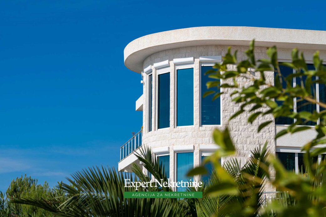 Luxury villa for sale in Bar