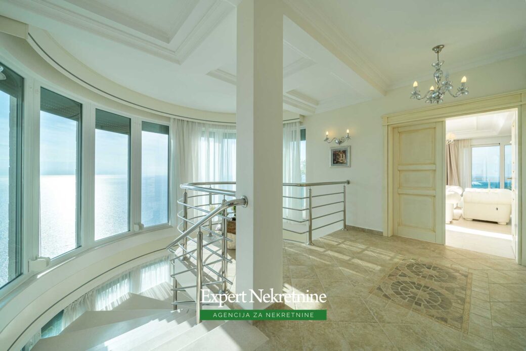 Luxury villa for sale in Bar