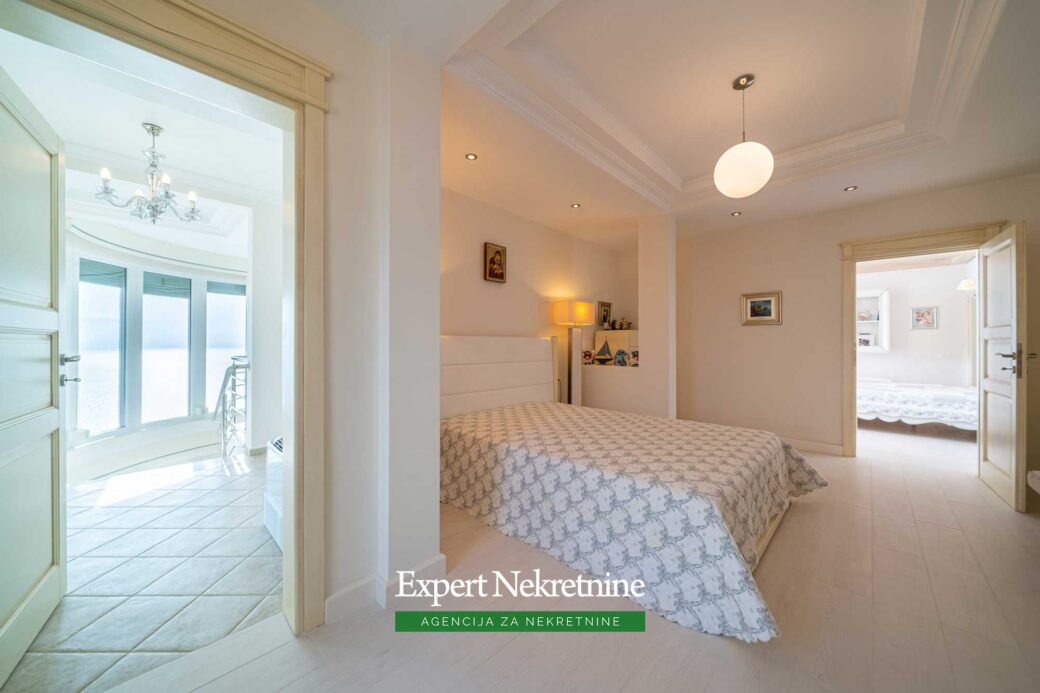 Luxury villa for sale in Bar