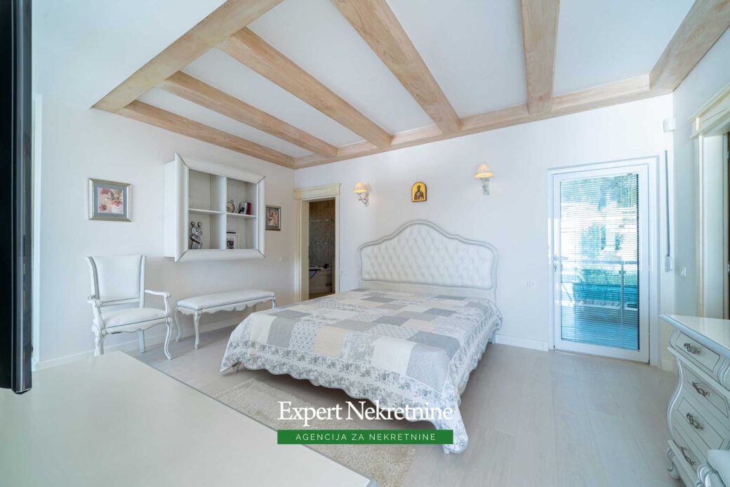 Luxury villa for sale in Bar