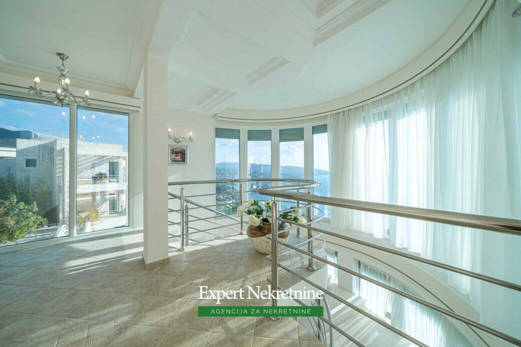 Luxury villa for sale in Bar