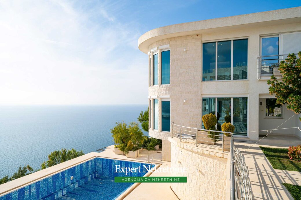 Luxury villa for sale in Bar