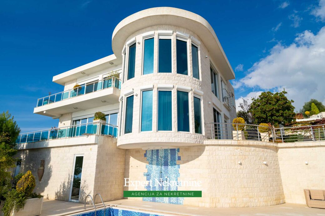 Luxury villa for sale in Bar