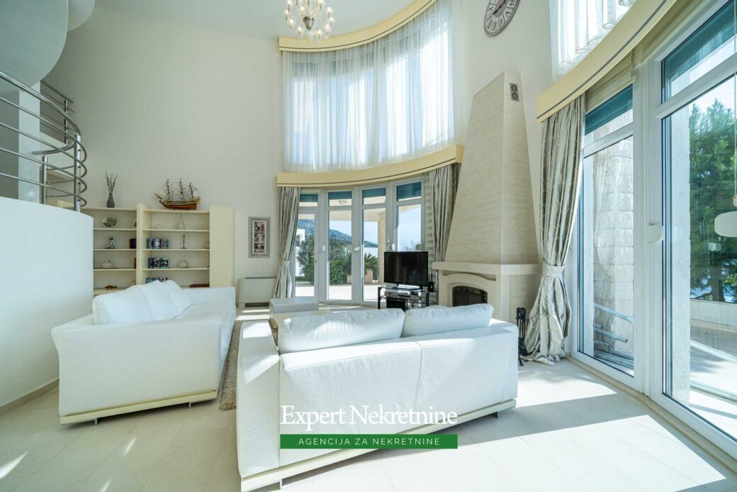 Luxury villa for sale in Bar