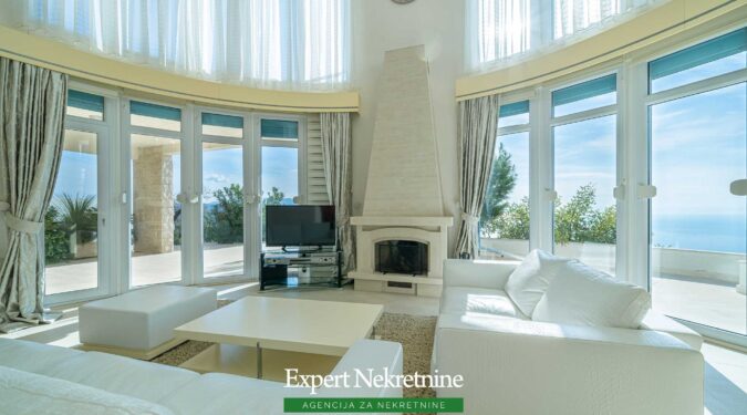 Luxury villa for sale in Bar