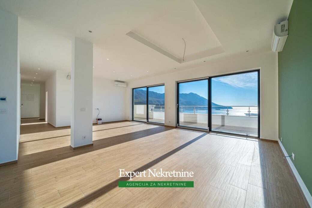 Penthouse for sale in Budva Riviera