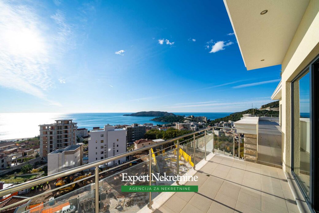 Penthouse for sale in Budva Riviera