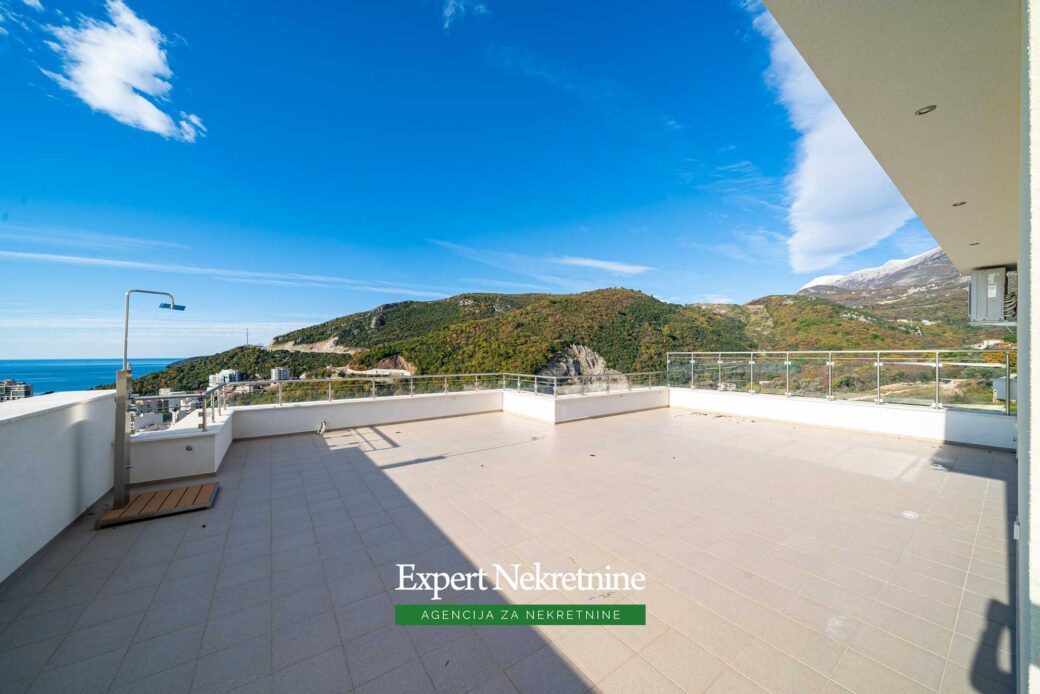 Penthouse for sale in Budva Riviera