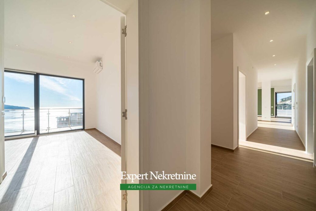 Penthouse for sale in Budva Riviera