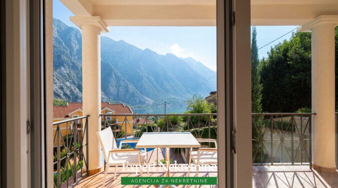 Apartment for sale in Bay of Kotor