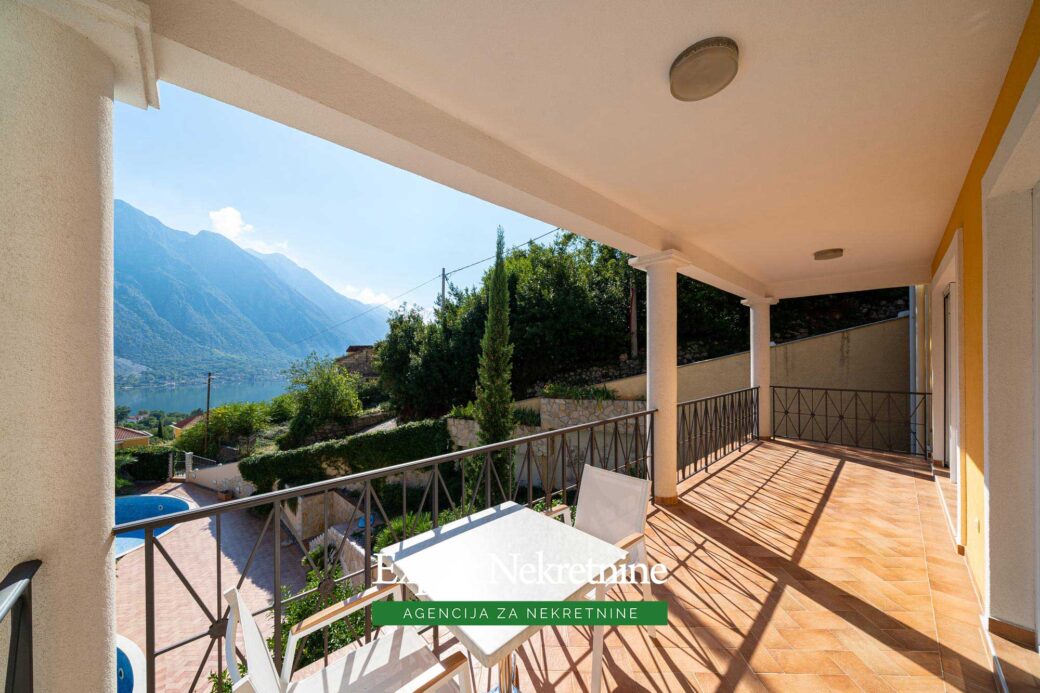 Apartment for sale in Bay of Kotor