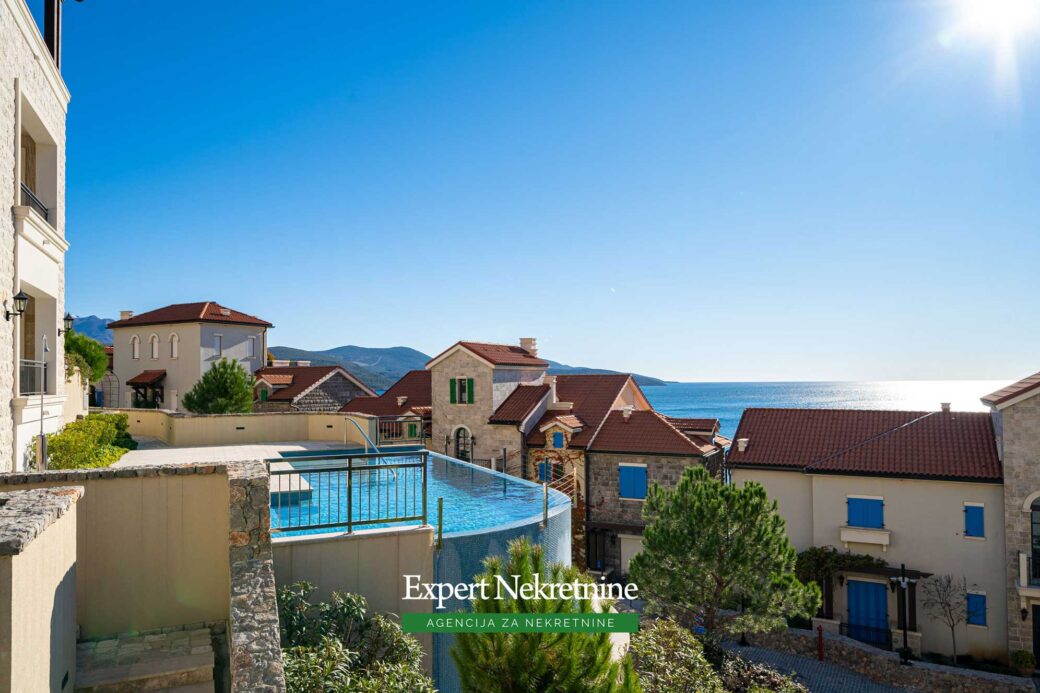 Luxury apartment for sale in Lustica Bay