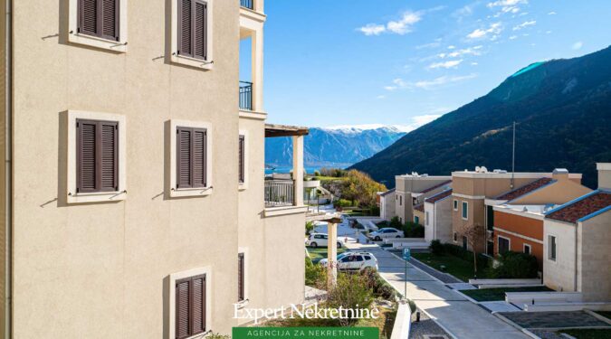 Apartment for sale in Kotor Bay